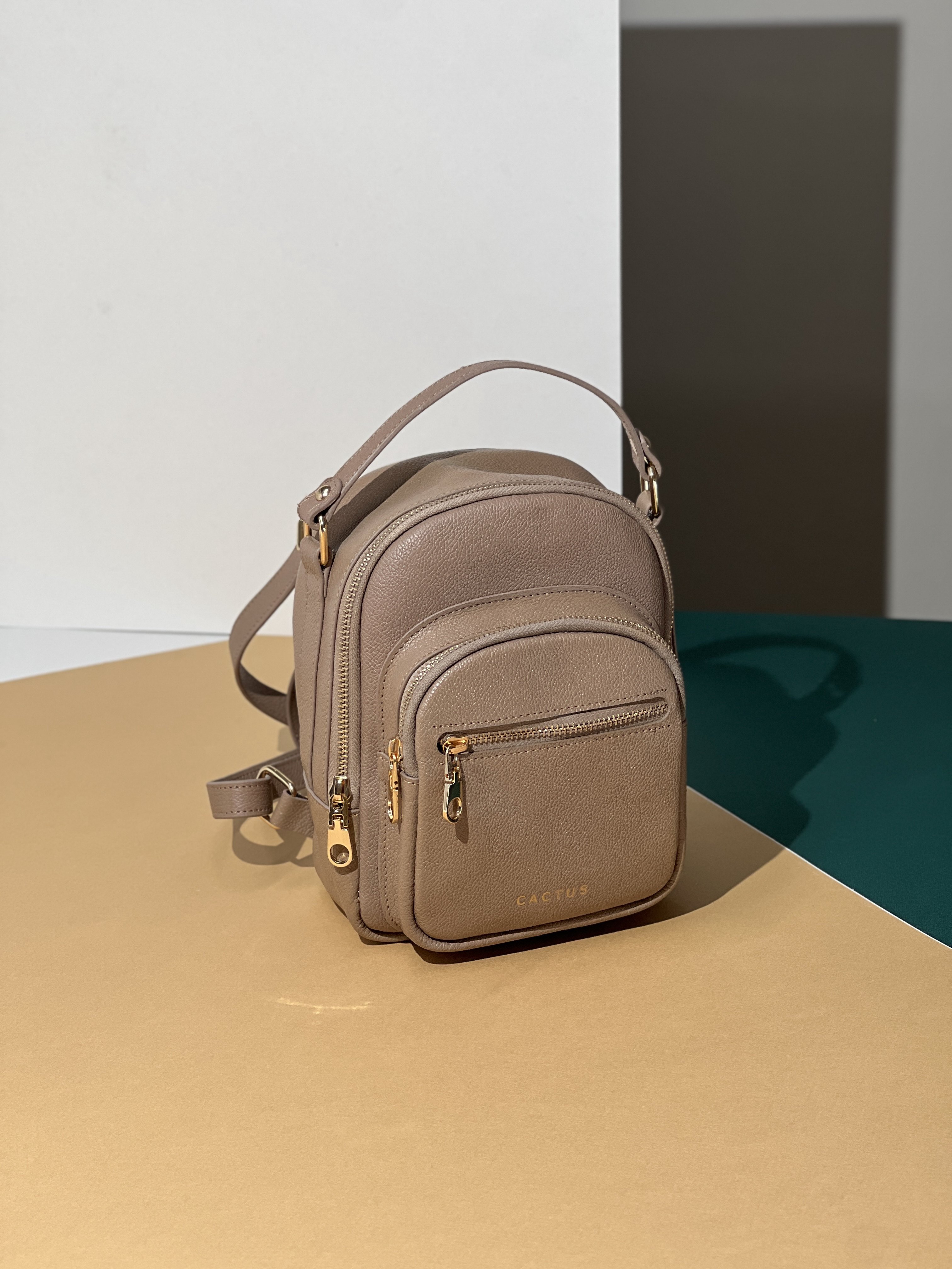 کوله چرم زنانه wb8001