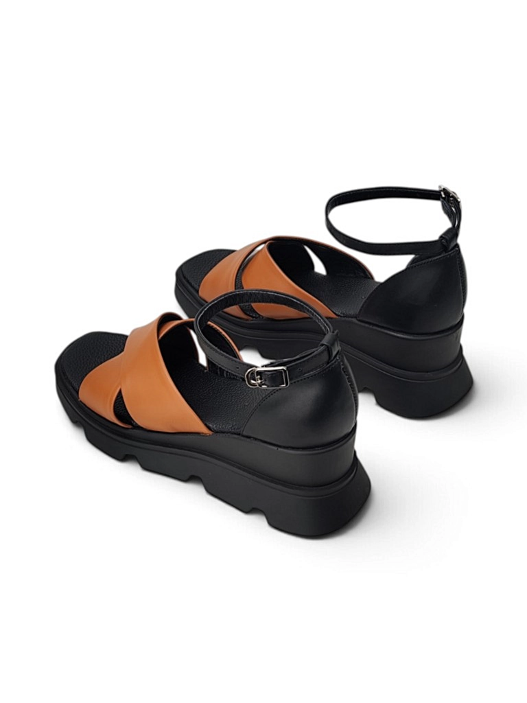صندل چرم زنانه WS51029