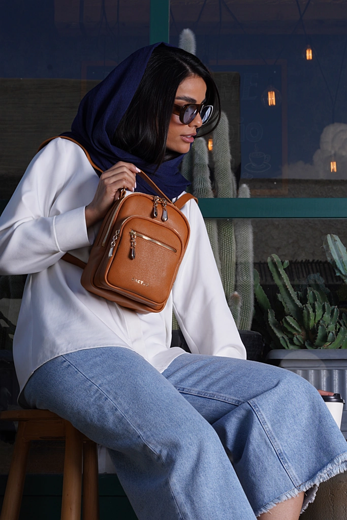 کوله چرم زنانه wb8001