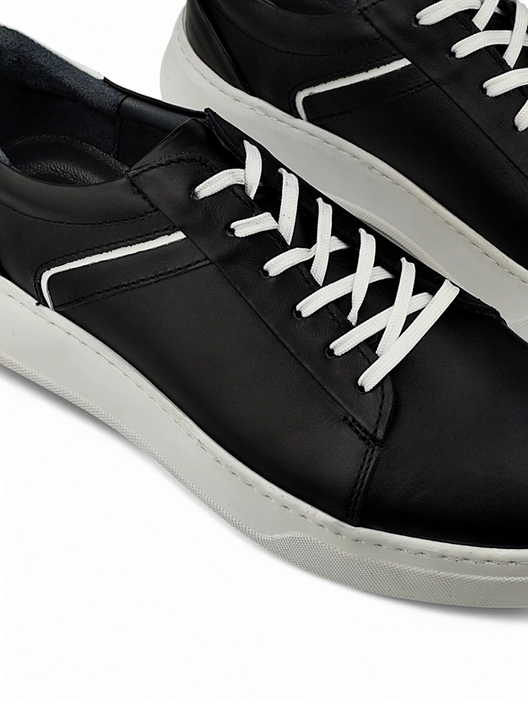 کفش اسپرت چرم مردانه S1042